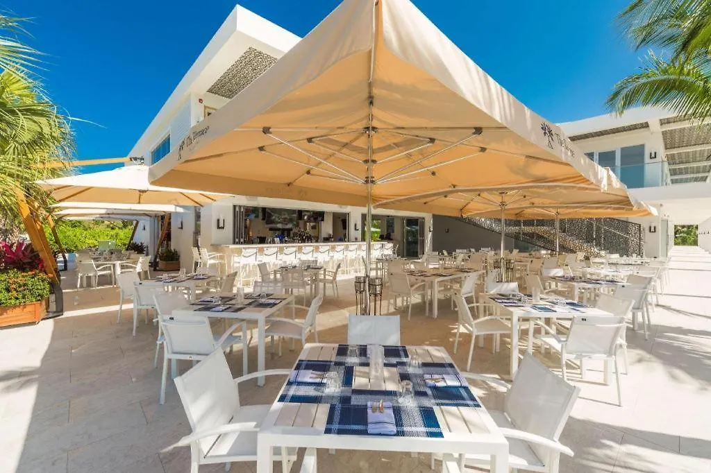 **** Semesteranläggning (resort) Seven Stars Resort&Spa Grace Bay Turks- och Caicosöarna